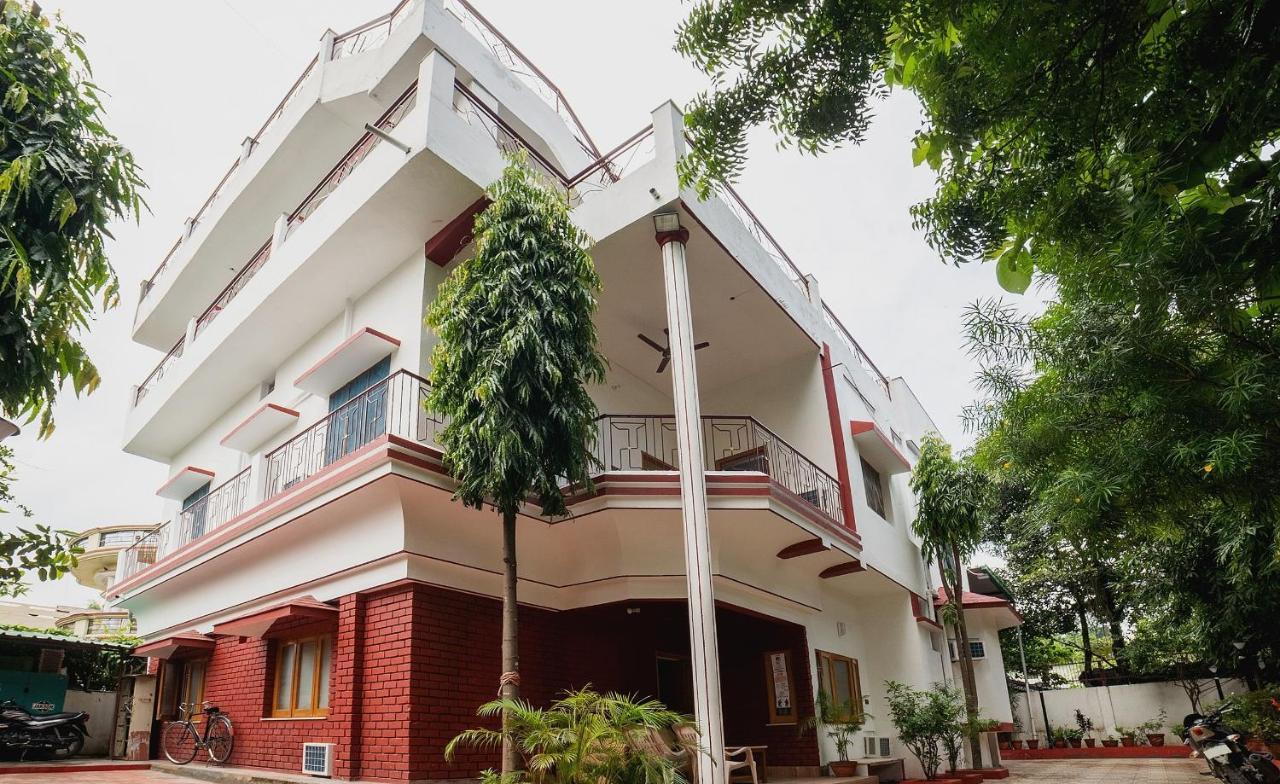 Hotel O Home Gautam Homestay Dehradun Zewnętrze zdjęcie
