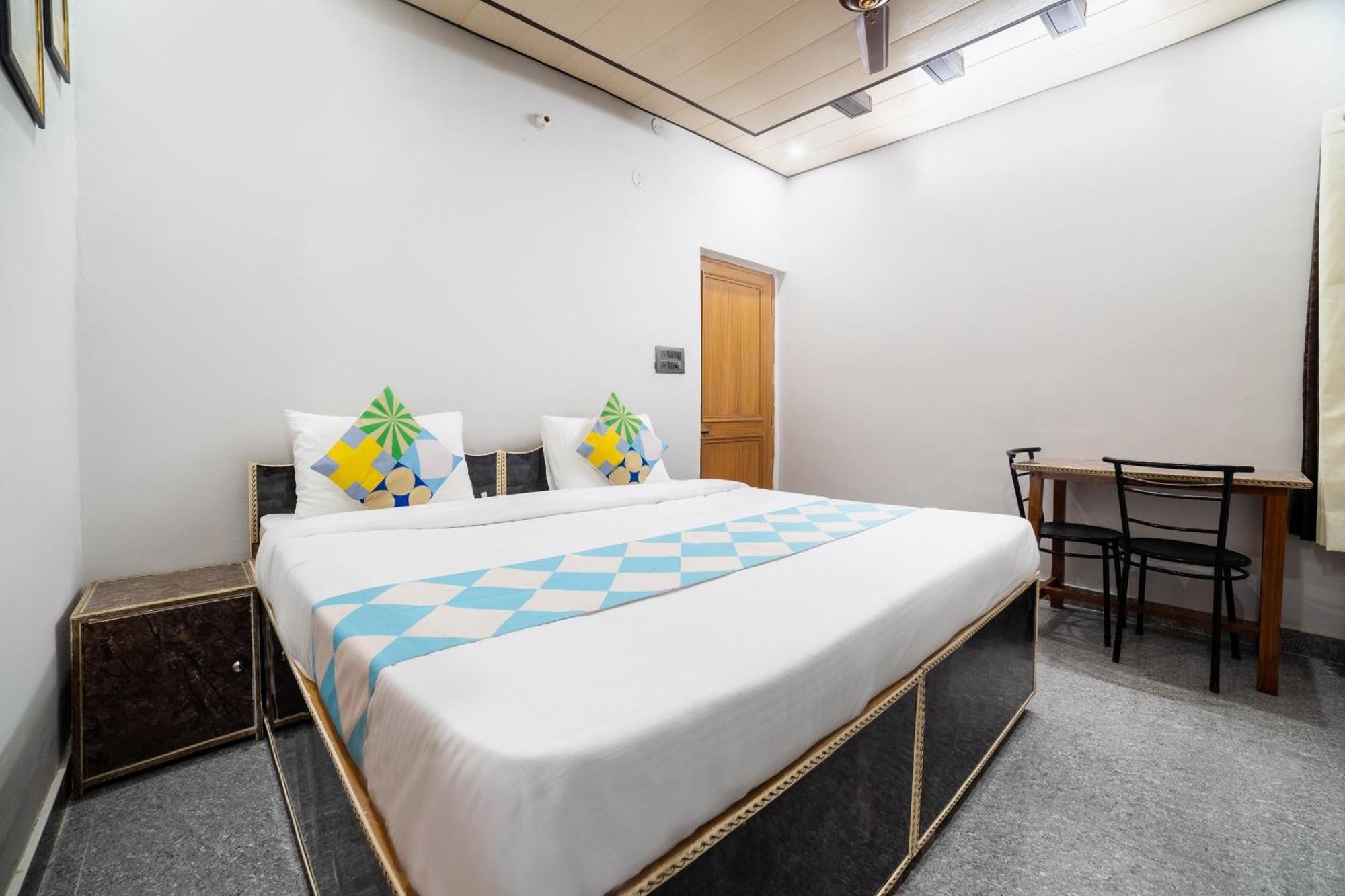 Hotel O Home Gautam Homestay Dehradun Zewnętrze zdjęcie