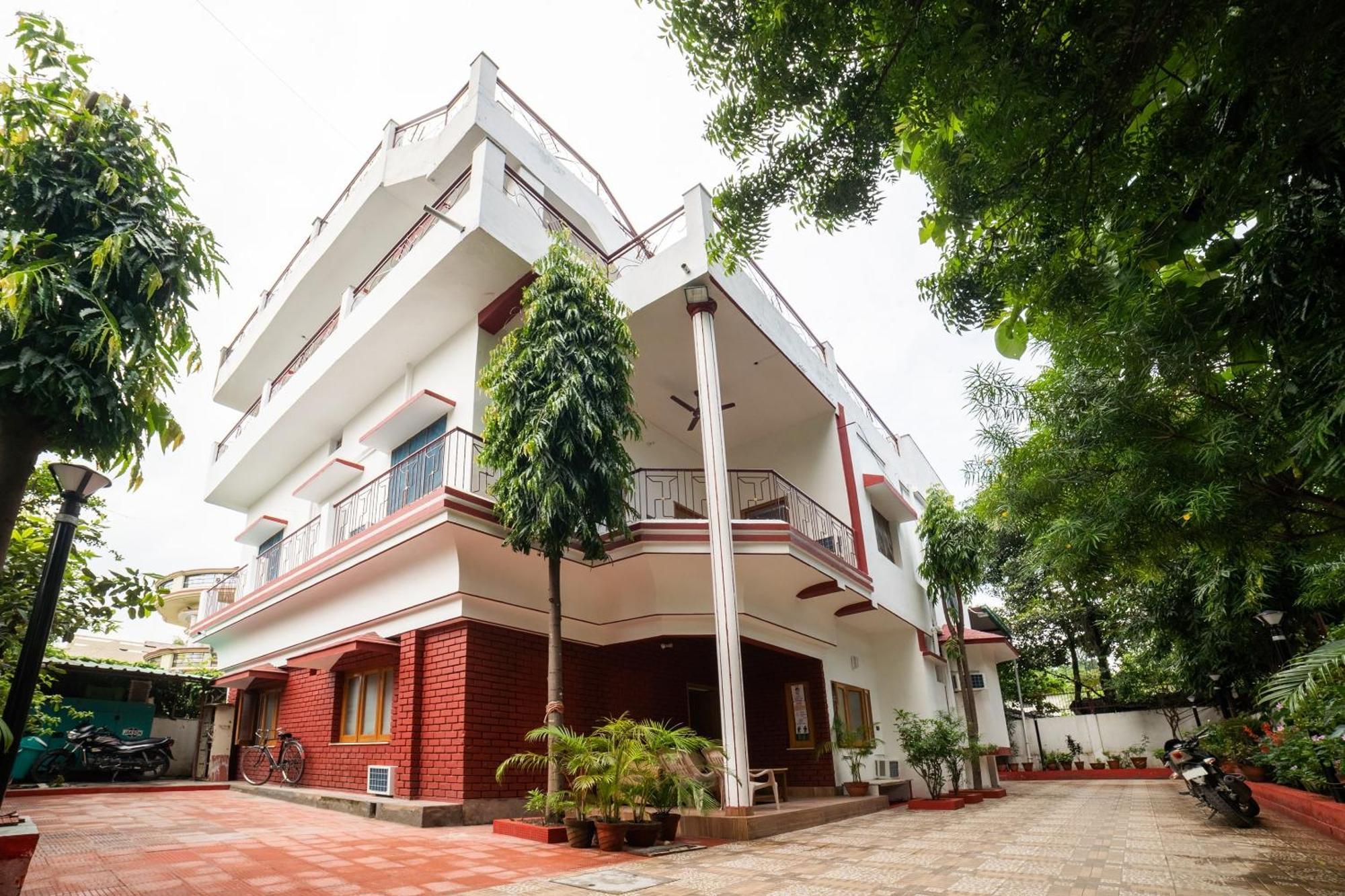 Hotel O Home Gautam Homestay Dehradun Zewnętrze zdjęcie