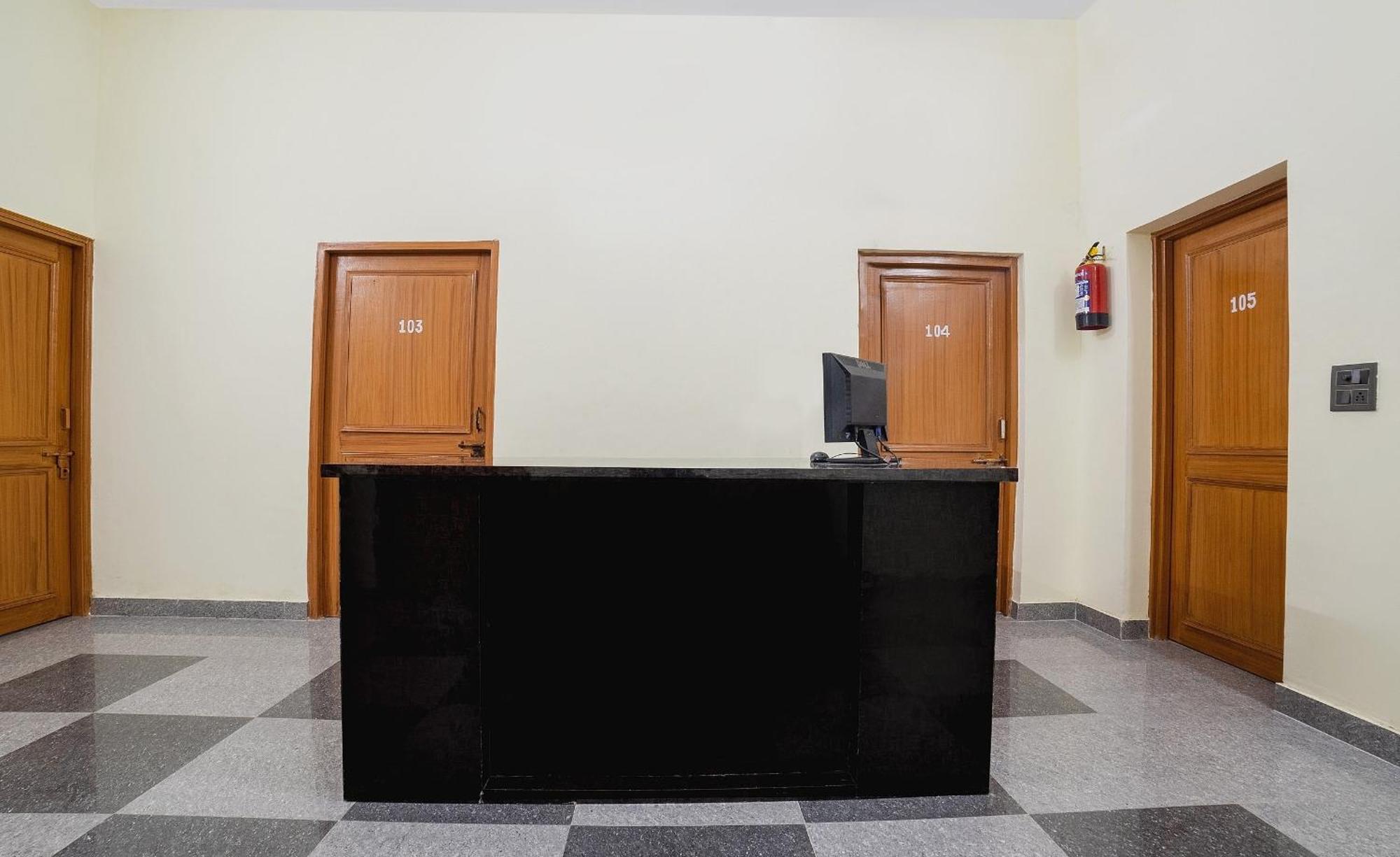 Hotel O Home Gautam Homestay Dehradun Zewnętrze zdjęcie